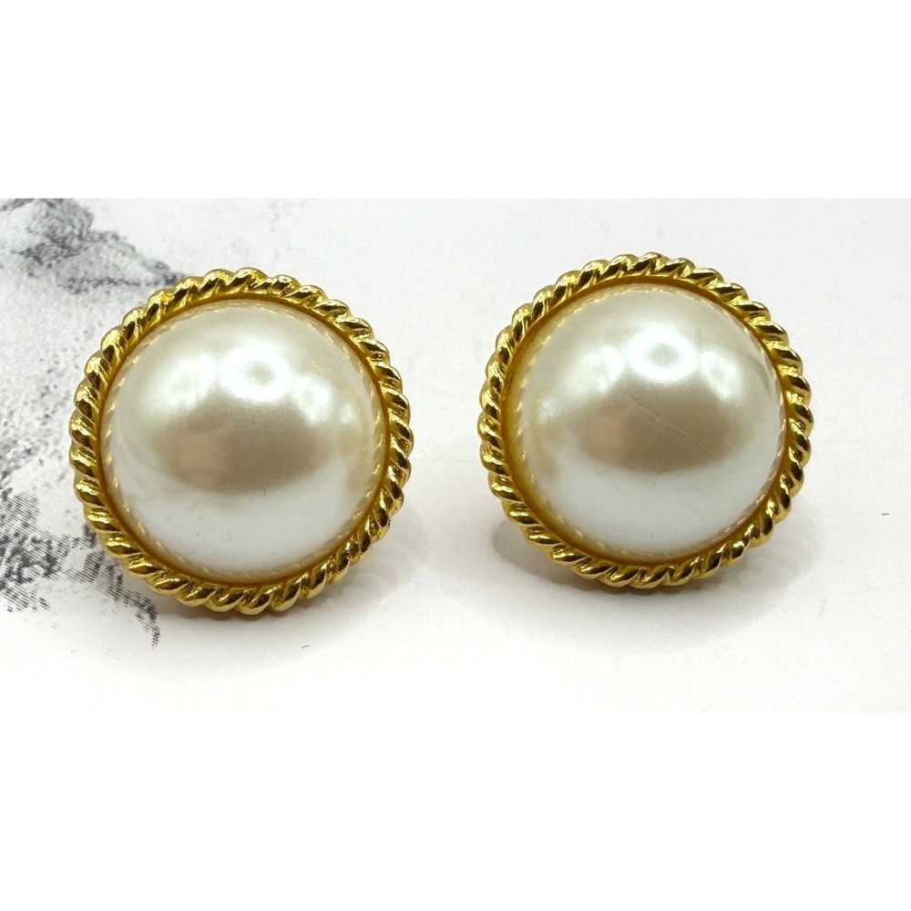 Vintage Pearl Stud Earrings 16mm Gold Tone Rope Edge Classic Pierced